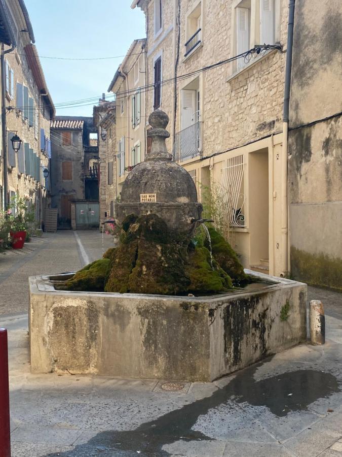 Le Studio En Provence Saint Didier  Eksteriør billede