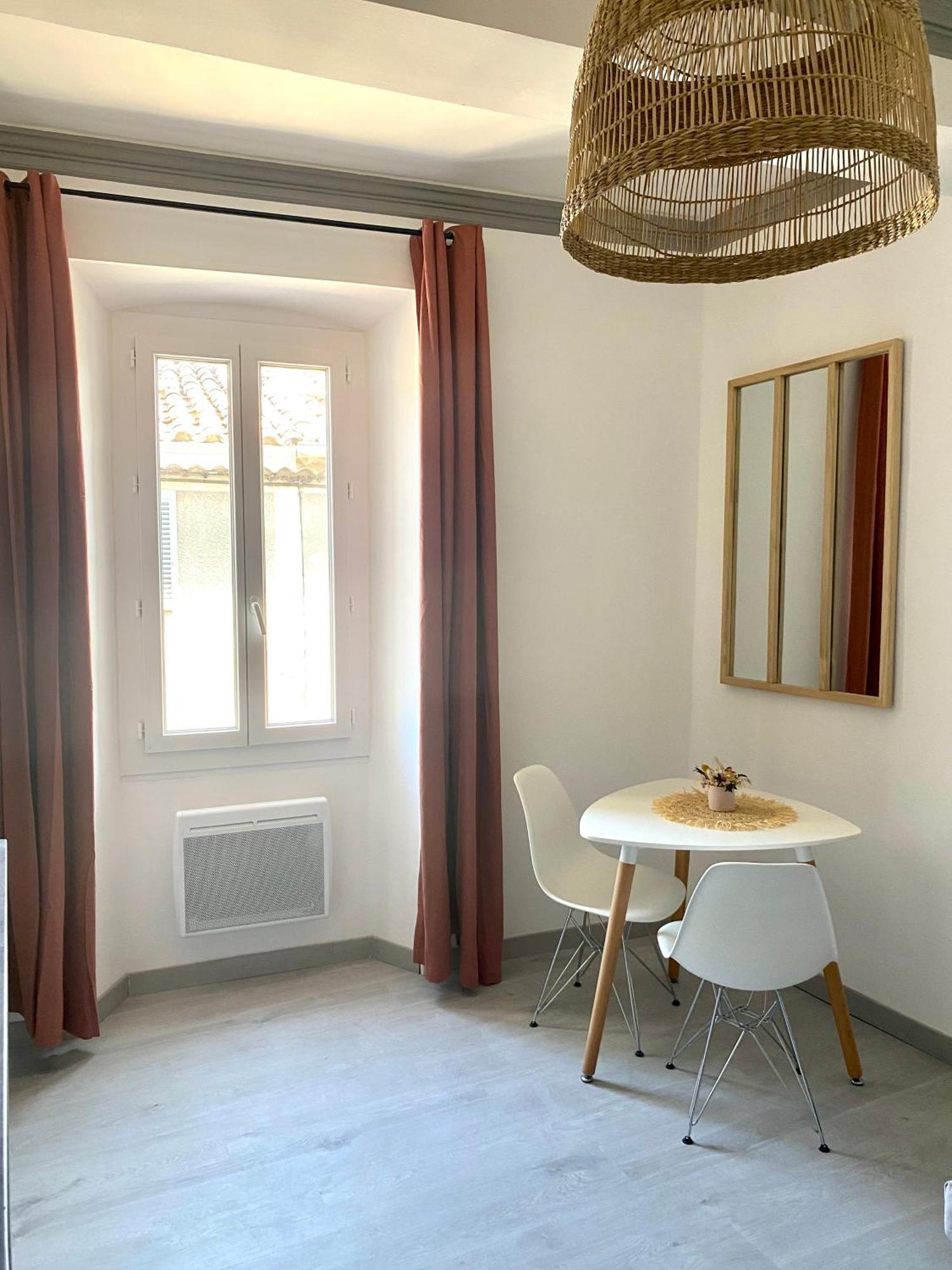 Le Studio En Provence Saint Didier  Eksteriør billede